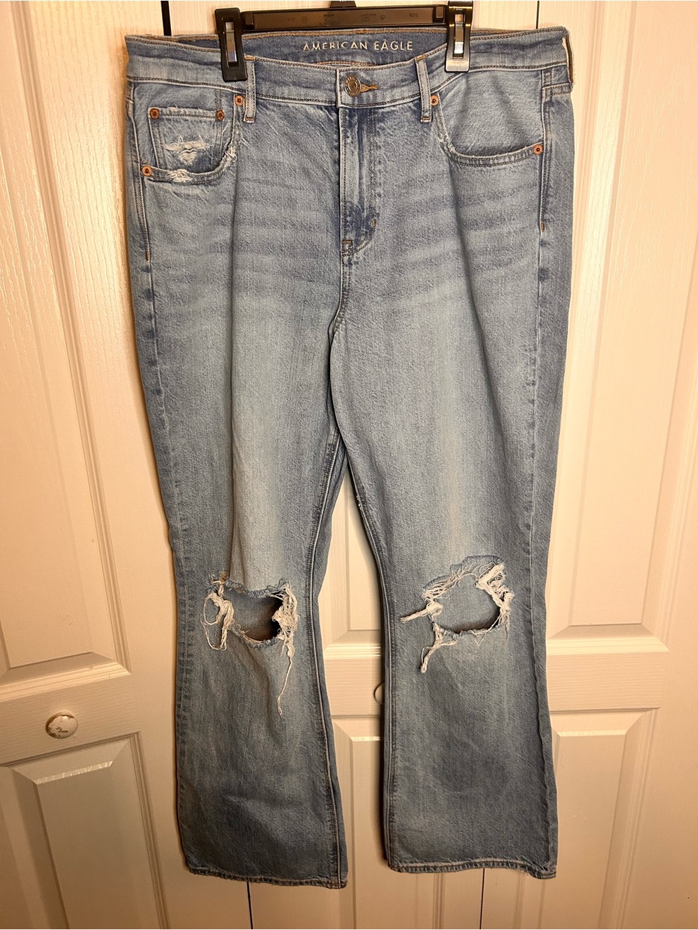 American Eagle Outfitters Women’s 14 Light Blue 90’s Bootcut Distressed Jeans